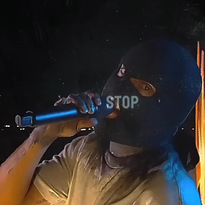 @b̶l̶u̶r̶r̶y̶f̶a̶c̶e̶