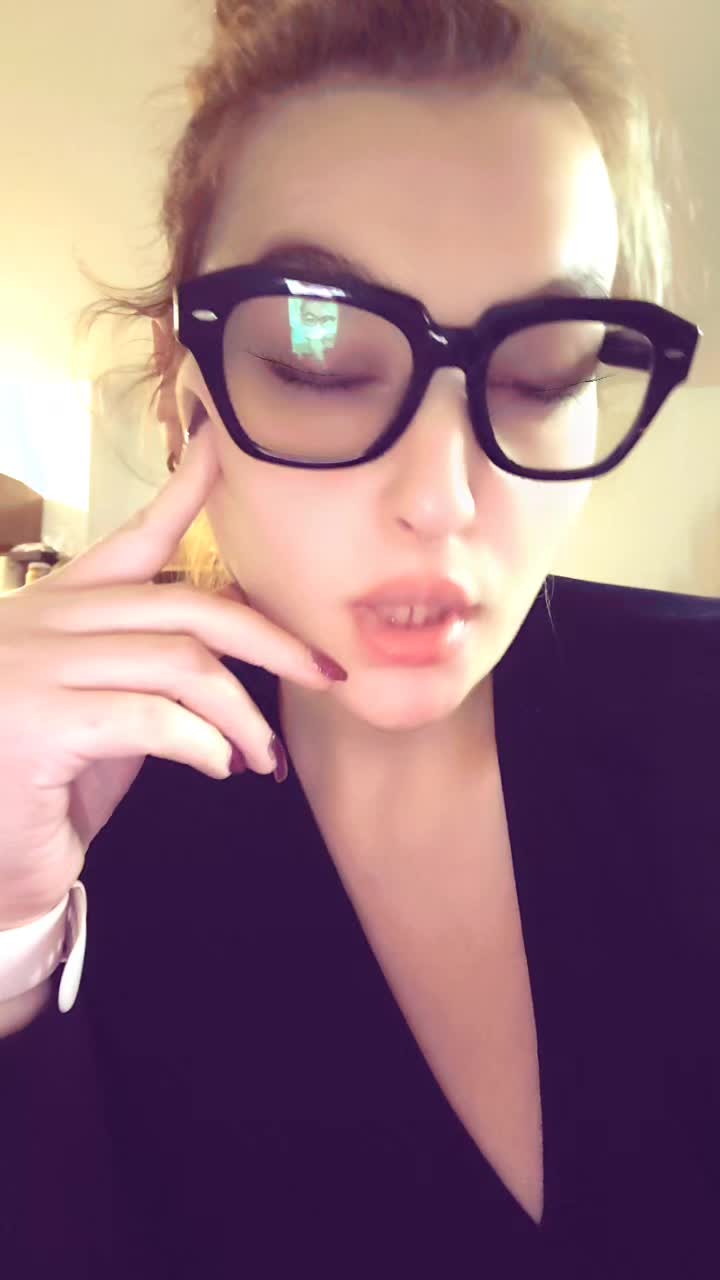 @Vanessa 🤍💜🦋