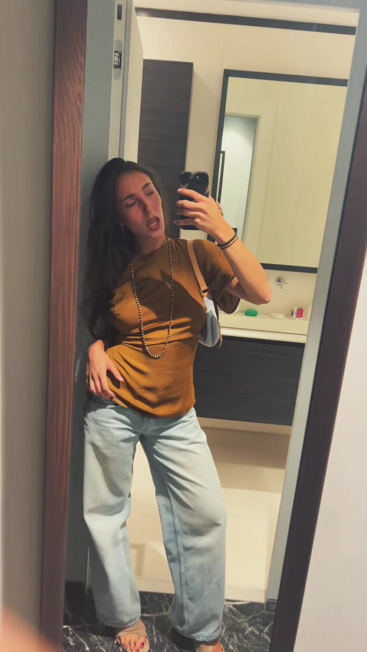 @vicky🌻