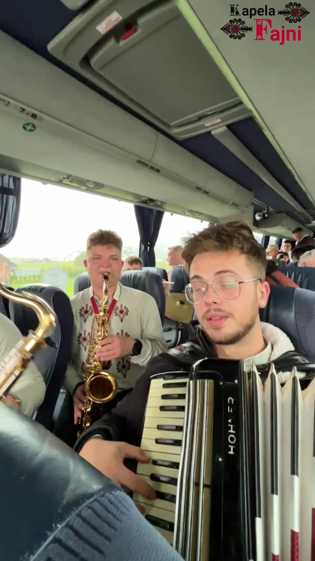 @kapelafajni