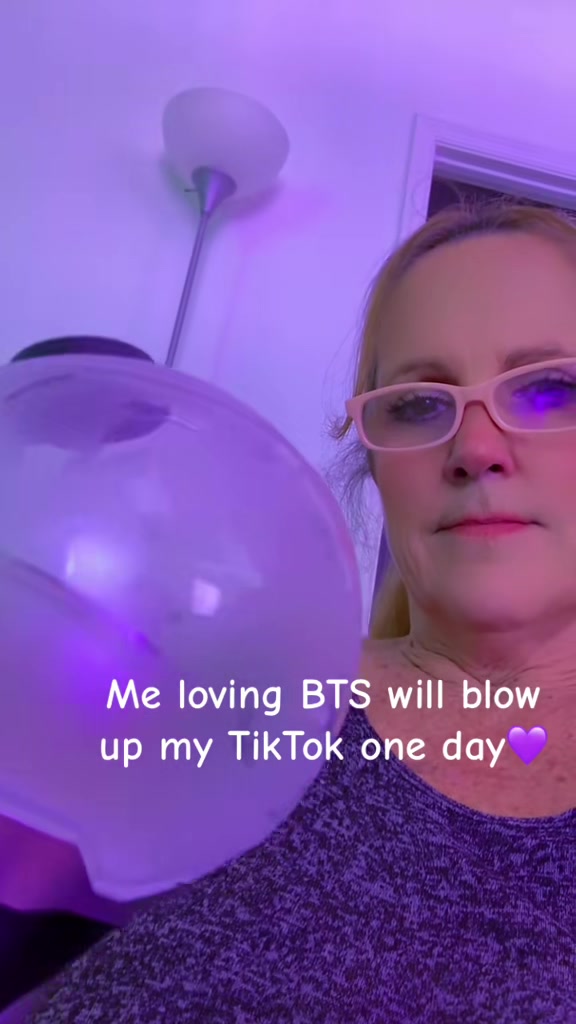 @SanK✨💜luvs✨💜BTS & ELVIS ⚡️🕺