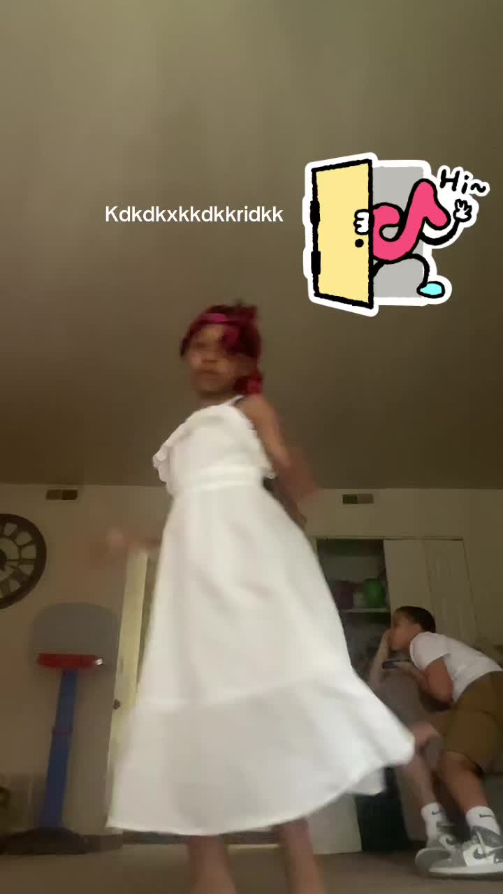 @iwannabelyr3