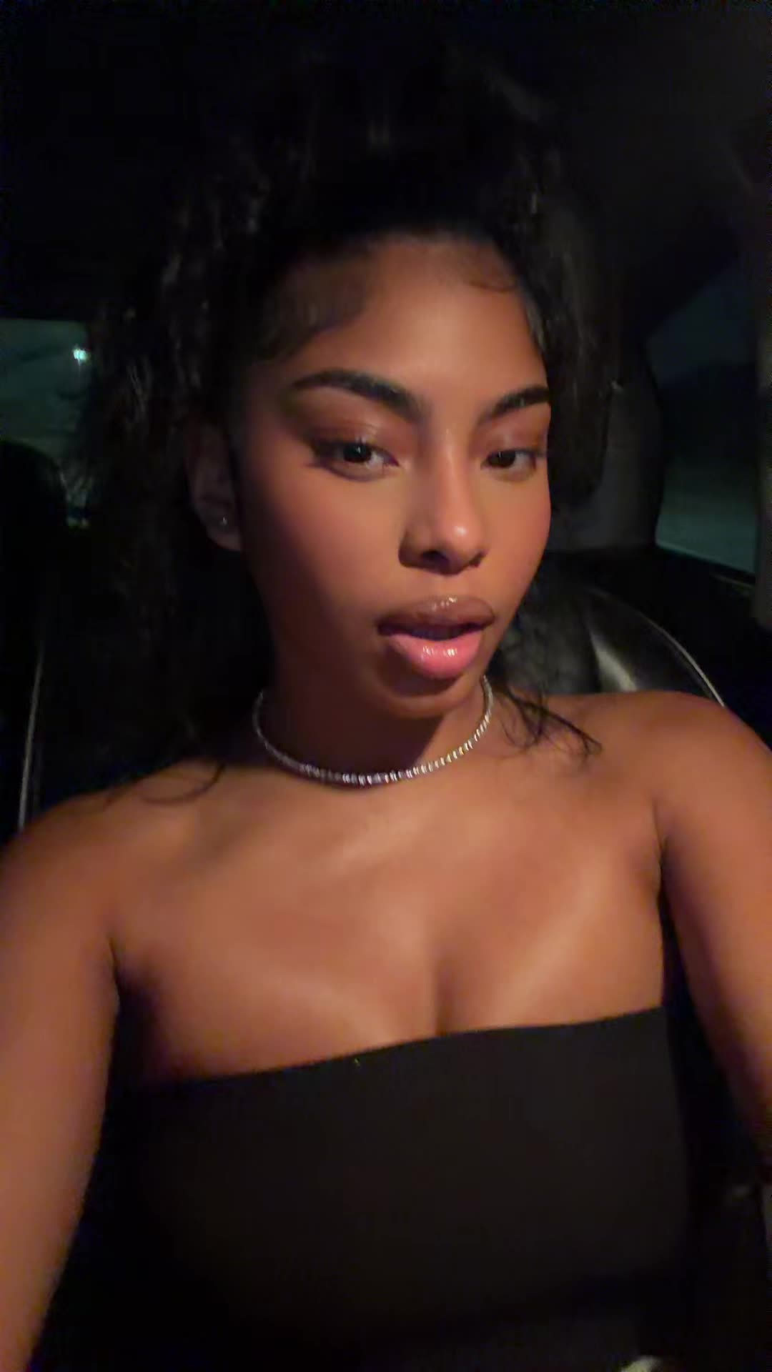 @leilamiraclee