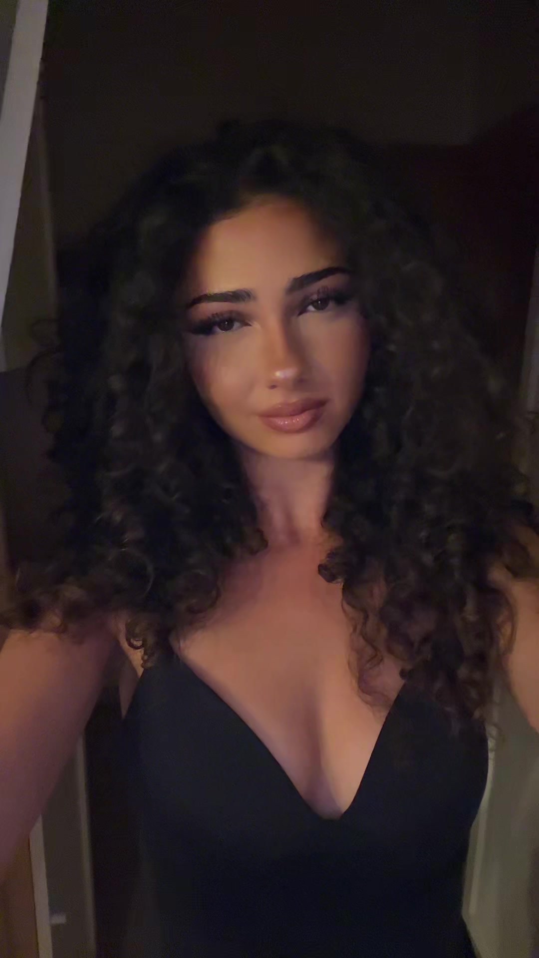 @Aischaa