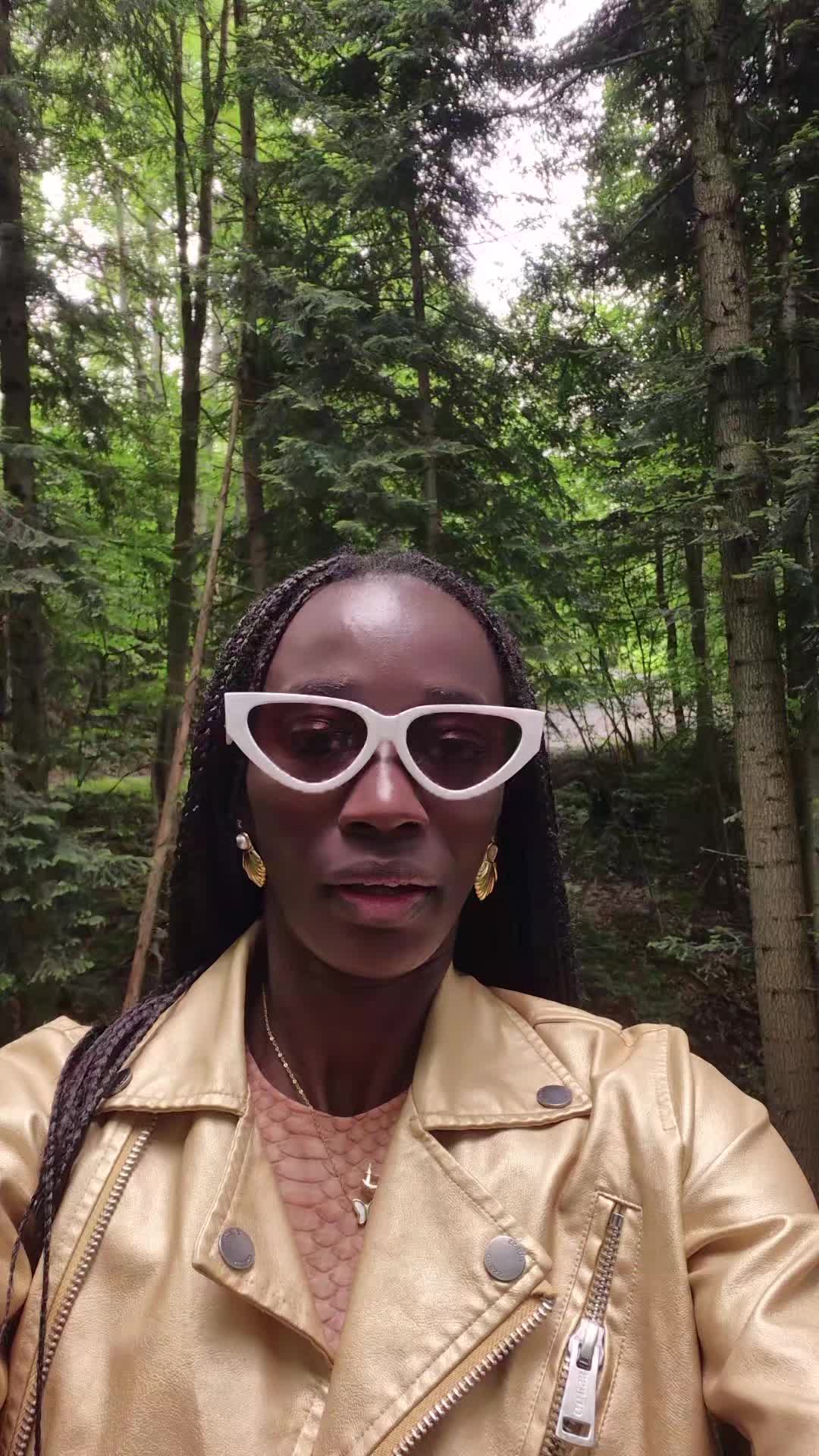 @veeviva15