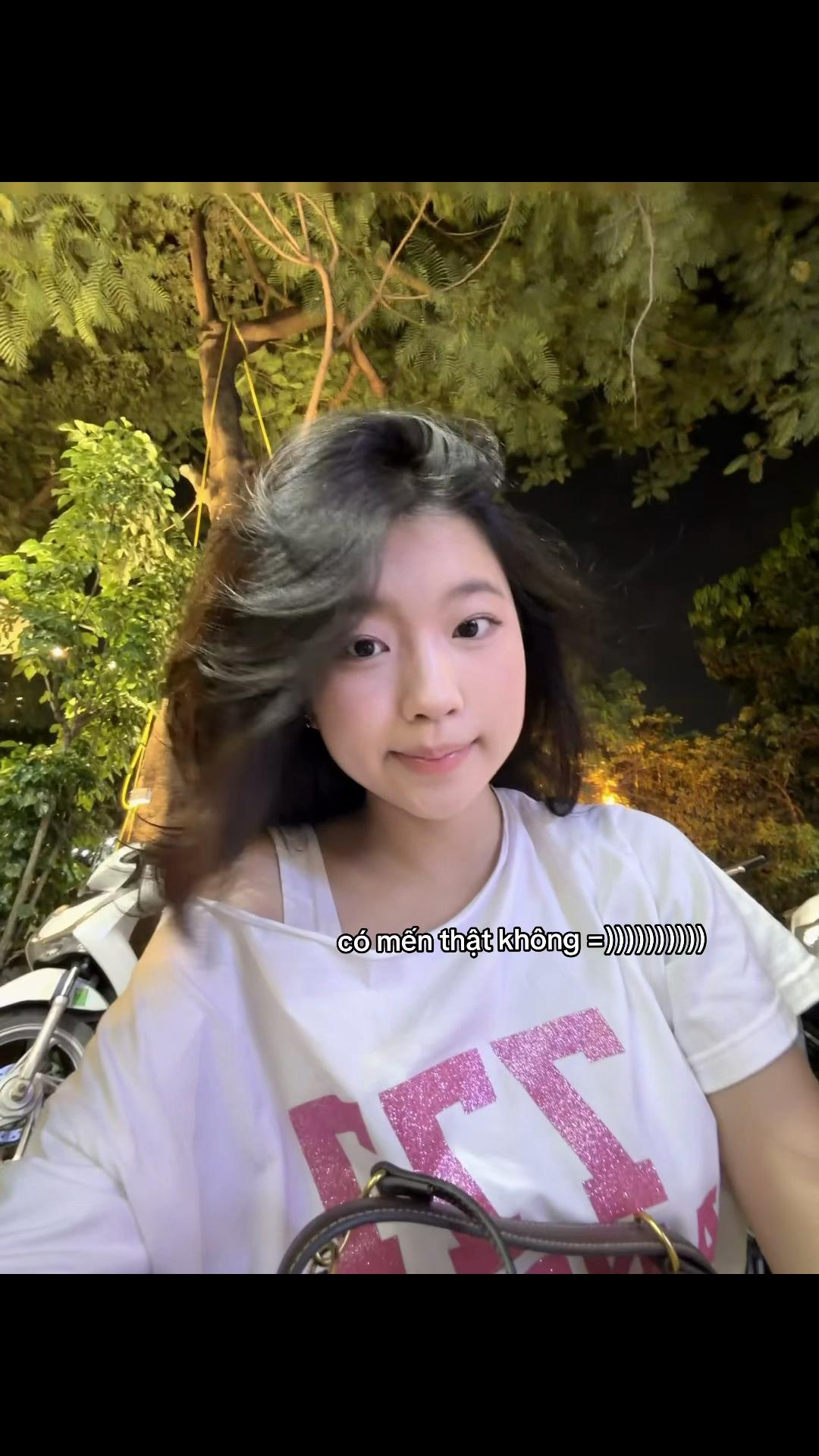 @pham linh chao xinn