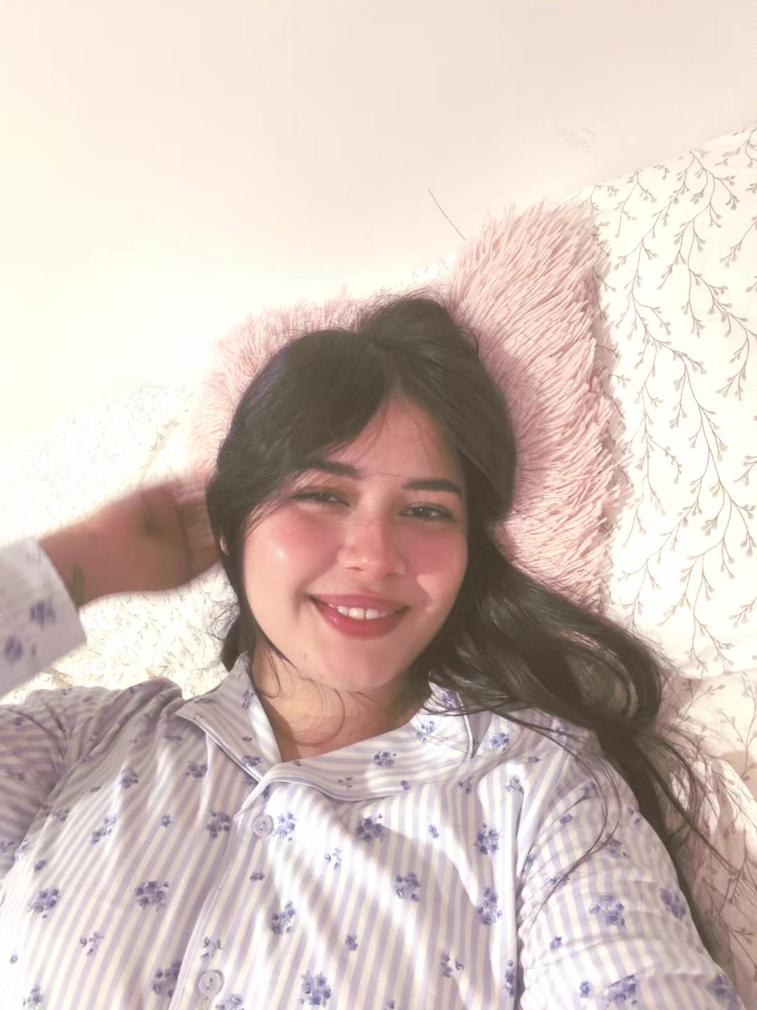 @Nay🦋