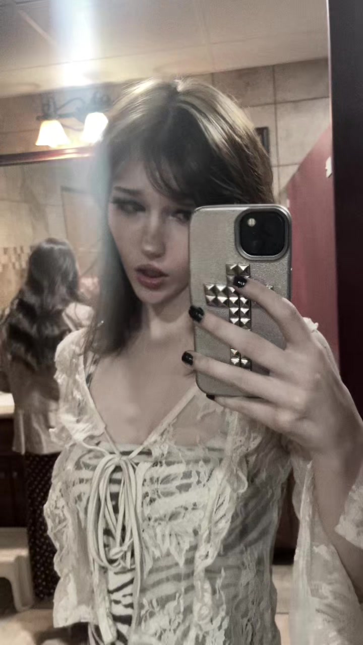 @klosephine