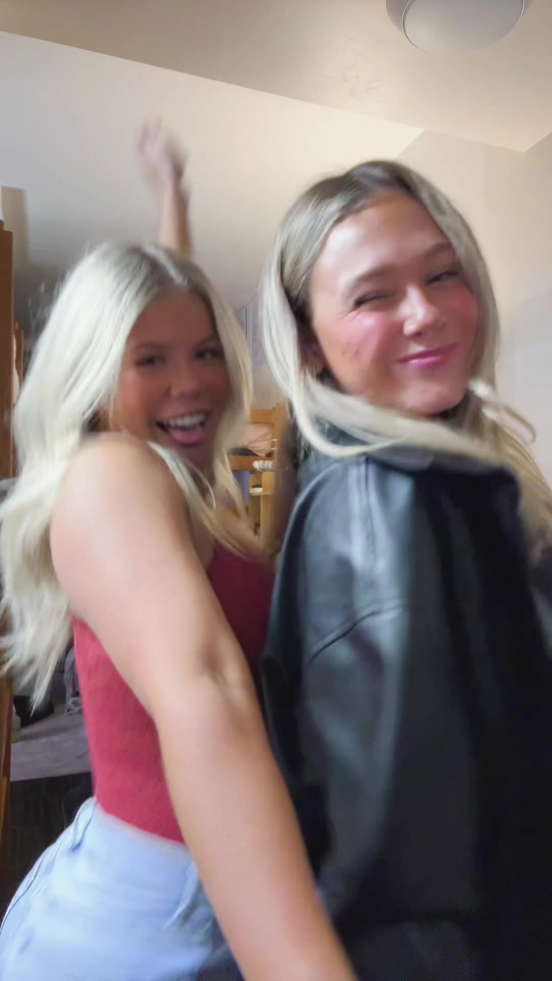 @Ella