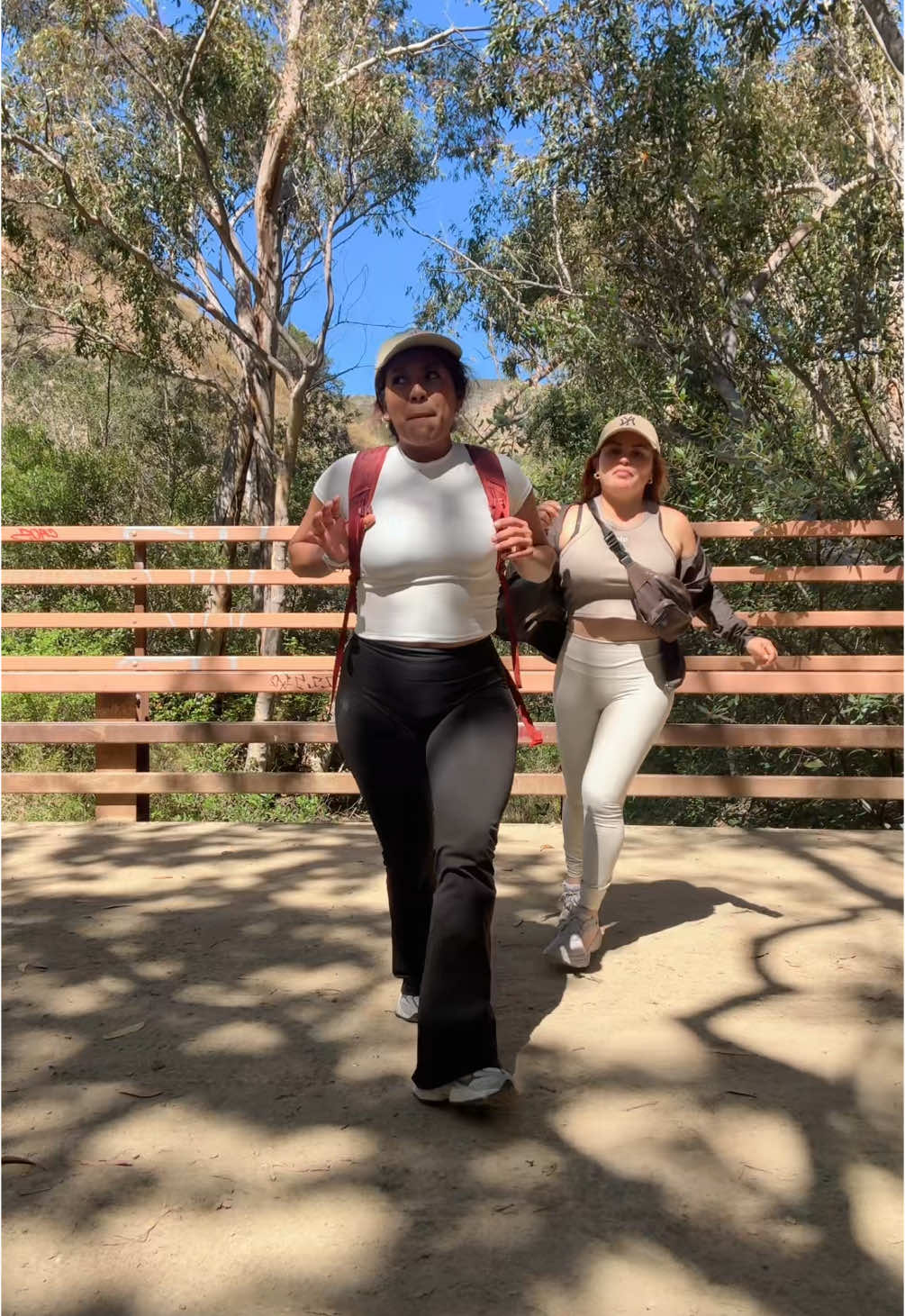 @Mona ✨