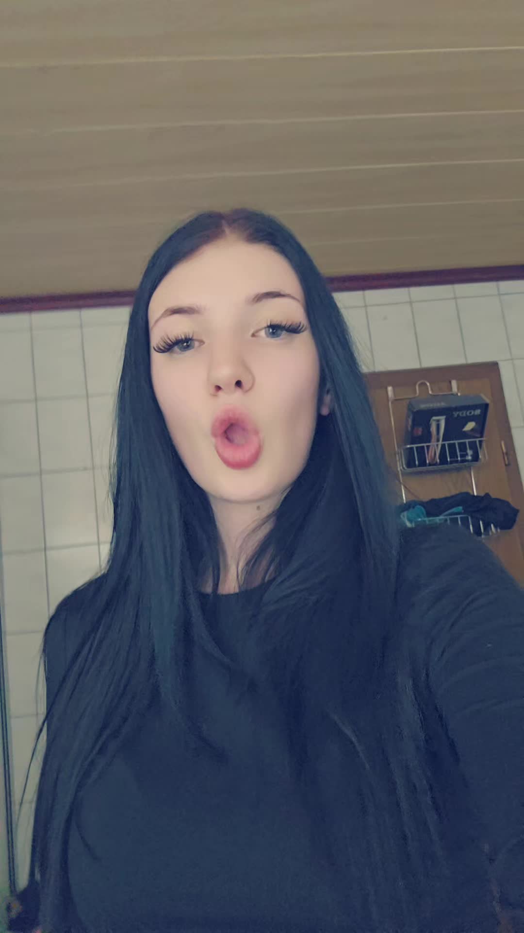 @Larusch🇩🇪/🇮🇩