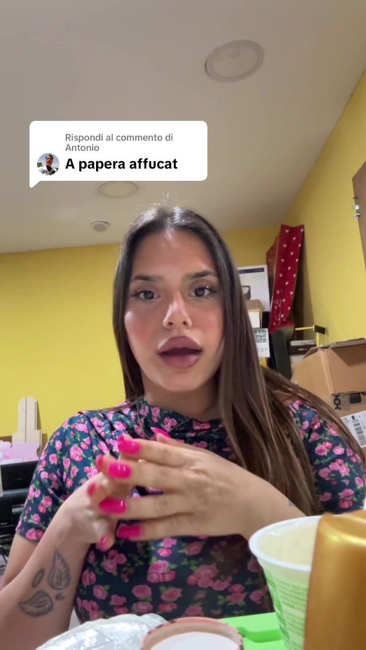 @REINA 👑