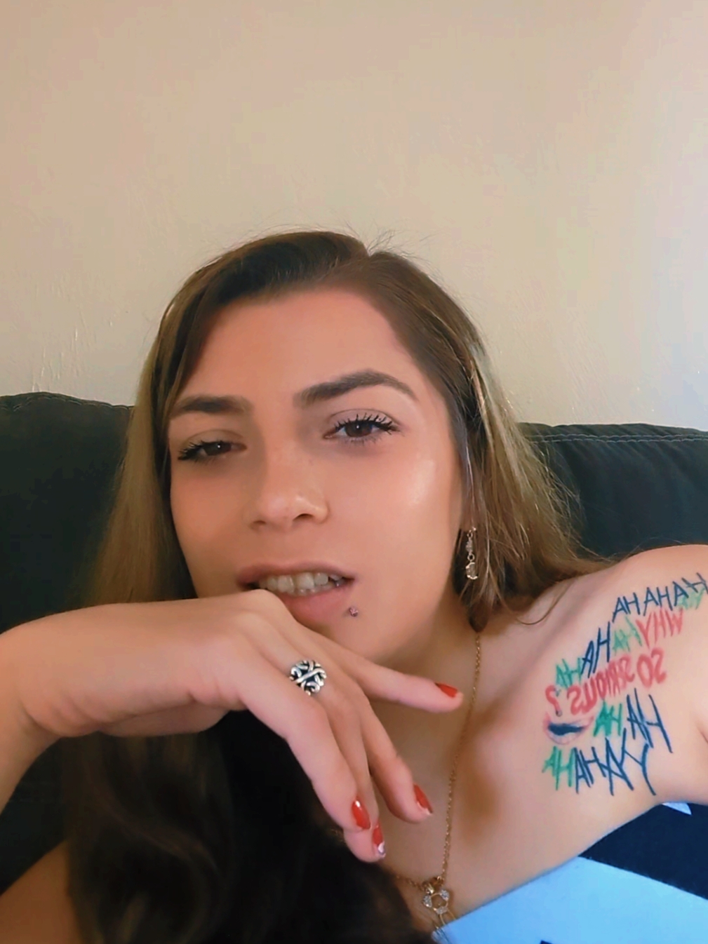 @Kimi🎪🐇💋🃏