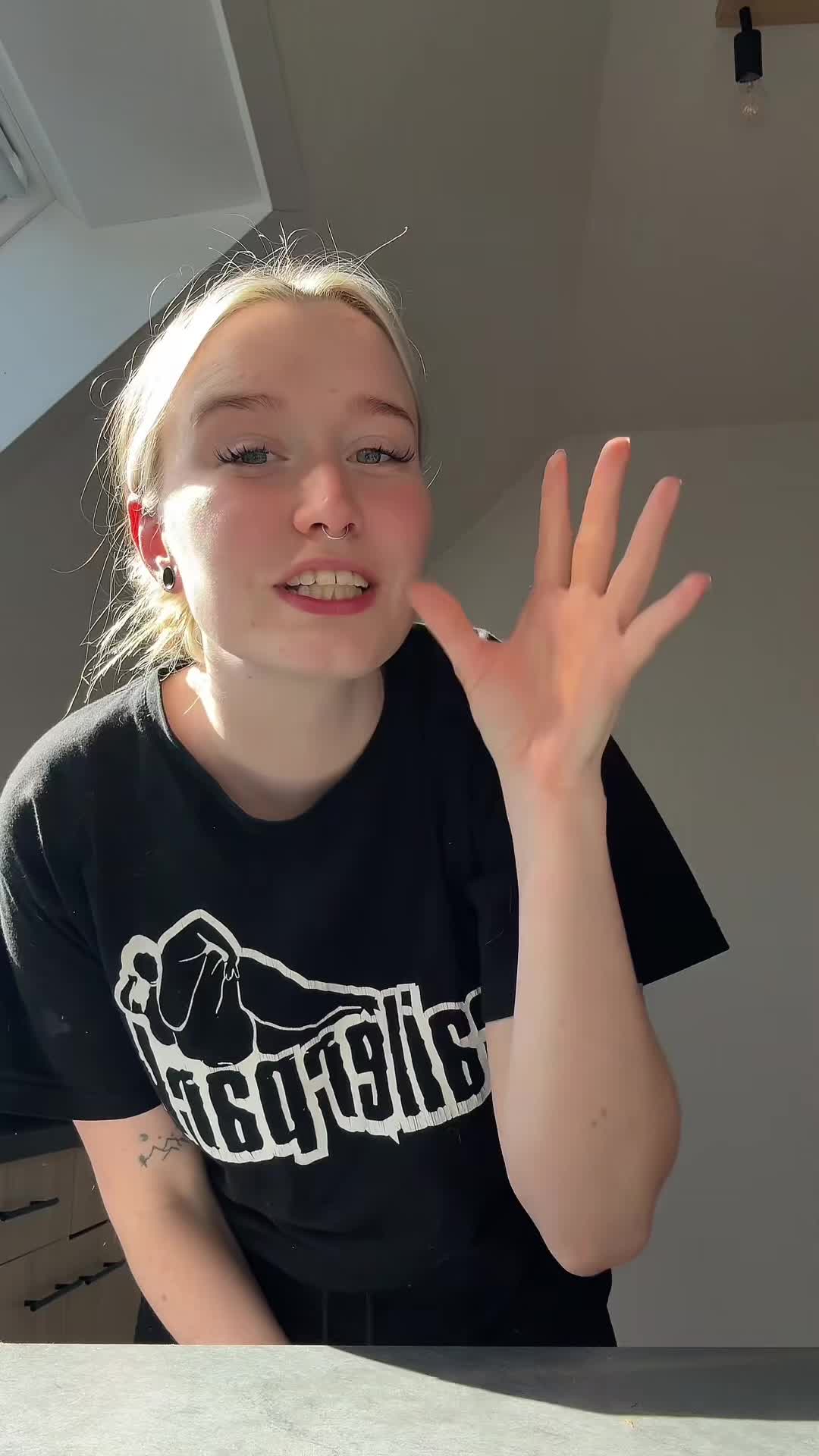 @Sarah🦋