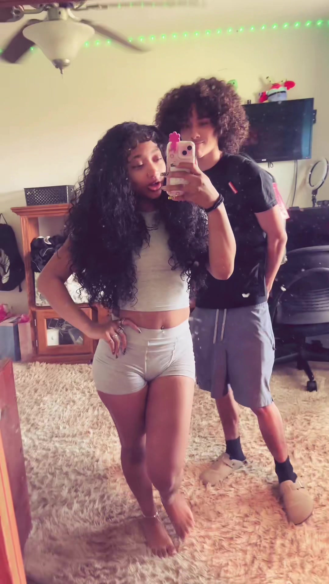 @zamiakelis˚➶