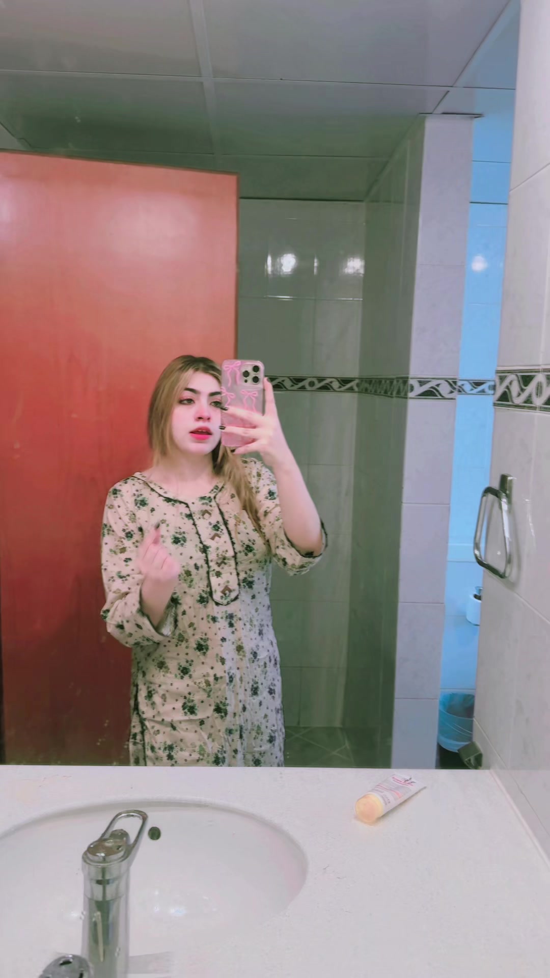 @Aqsa khan