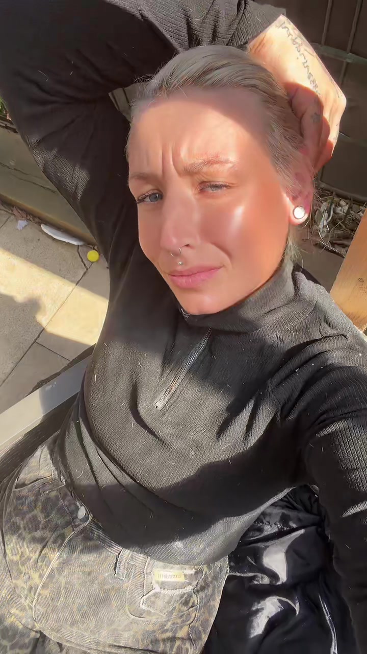 @Angiee🖤