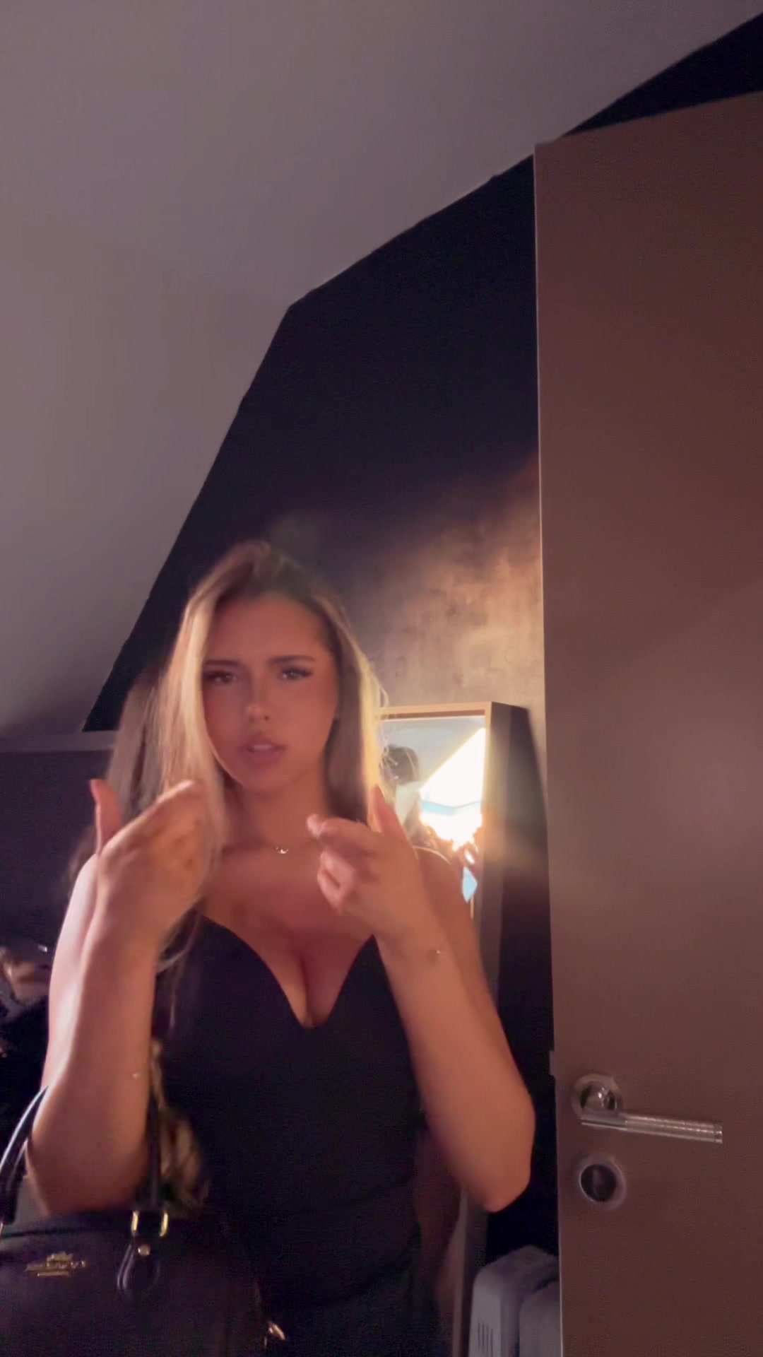 @h&eacute;lo&iuml;se