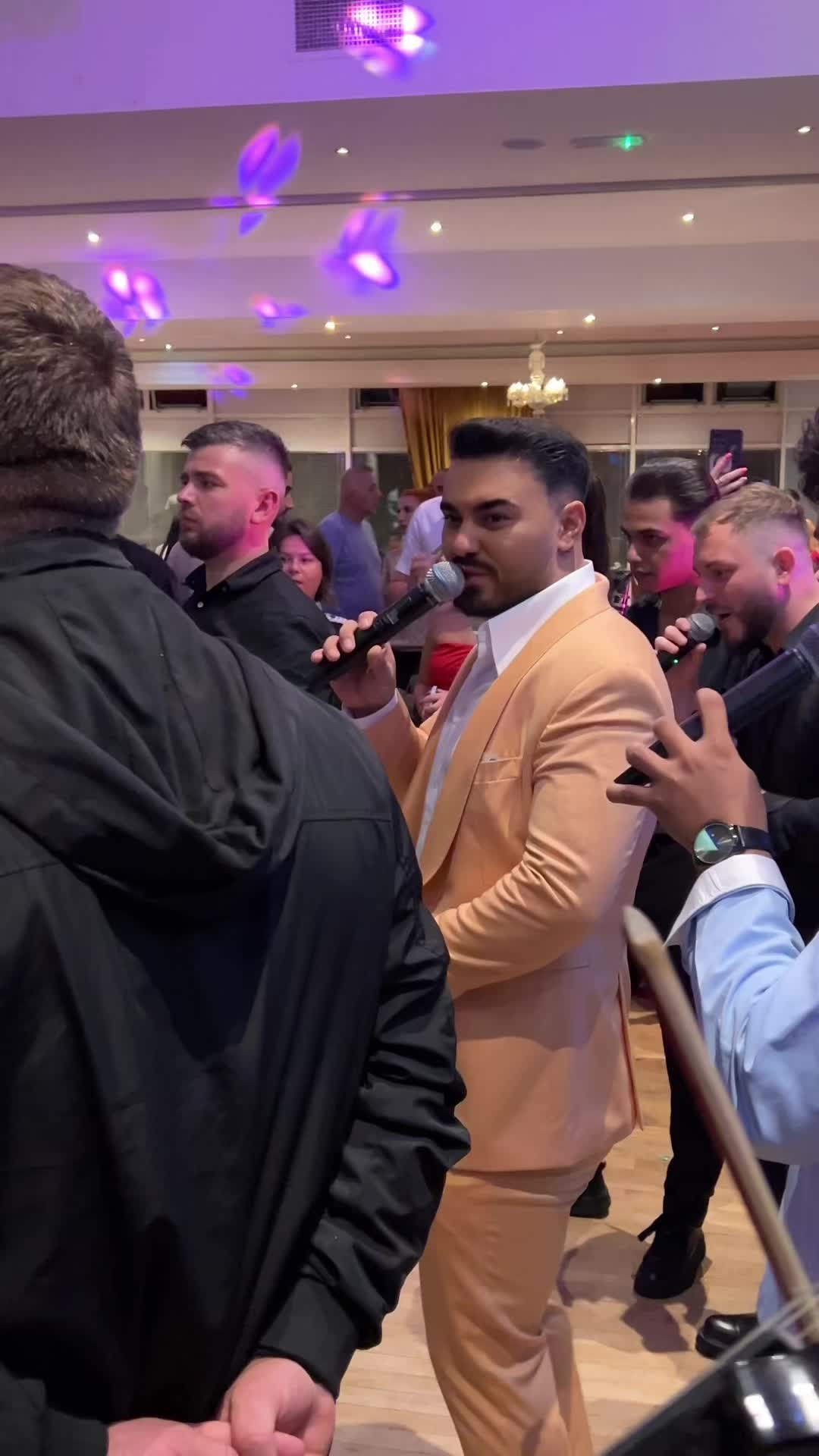 @🍊