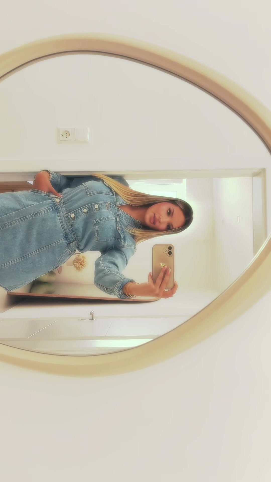 @tubi.interior