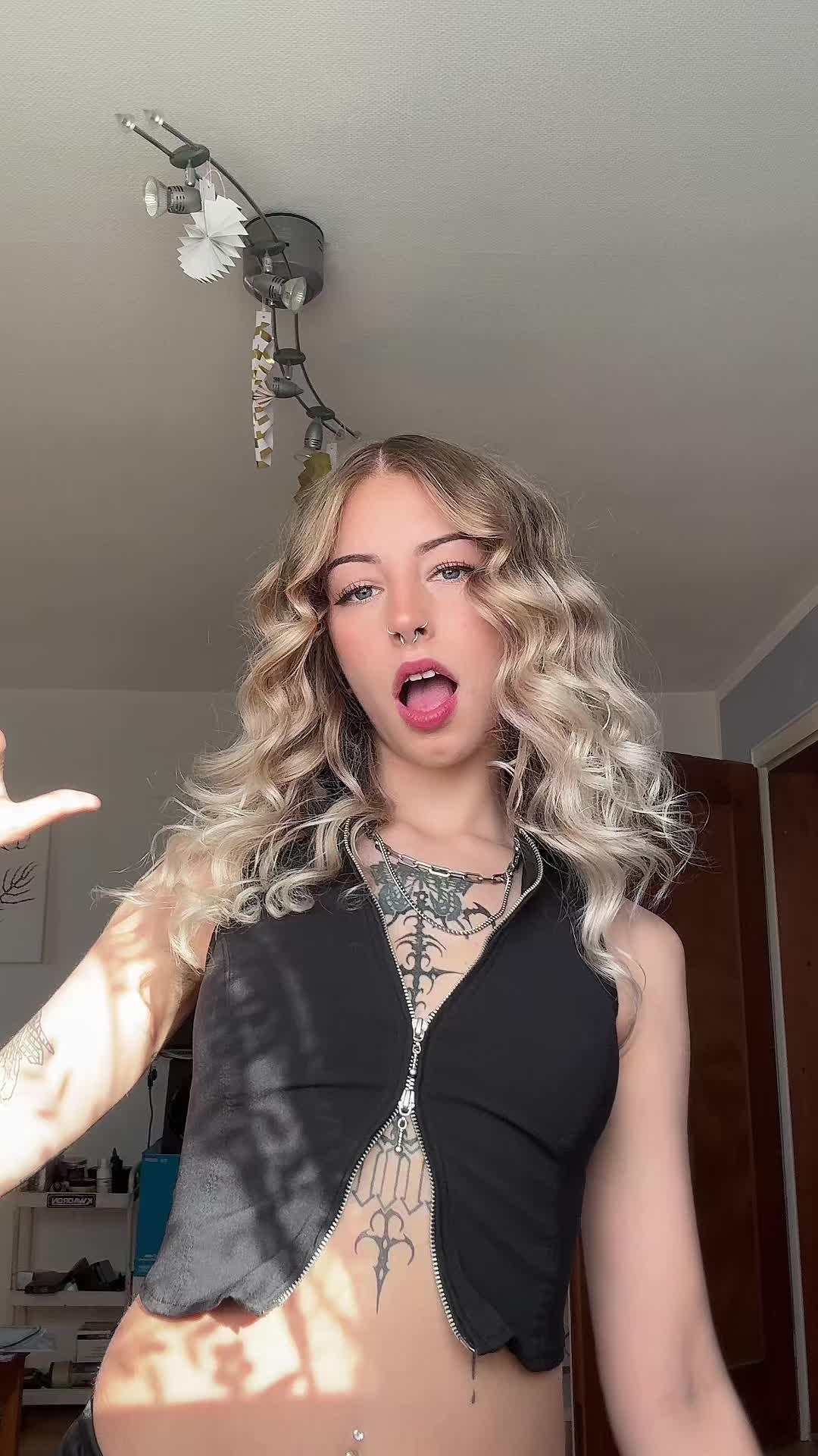@cheyy