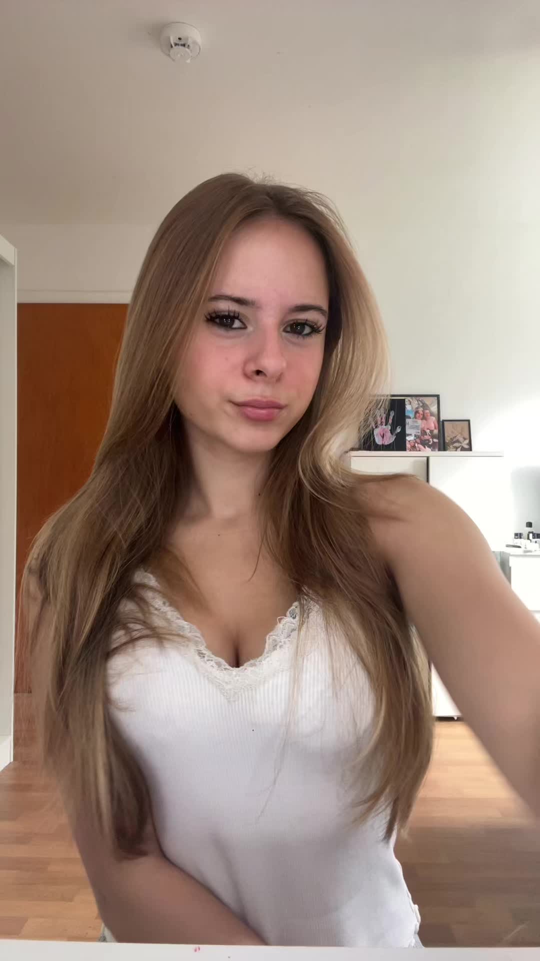 @𝐑 𝐀 𝐌 𝐎 𝐍 𝐀  🦢