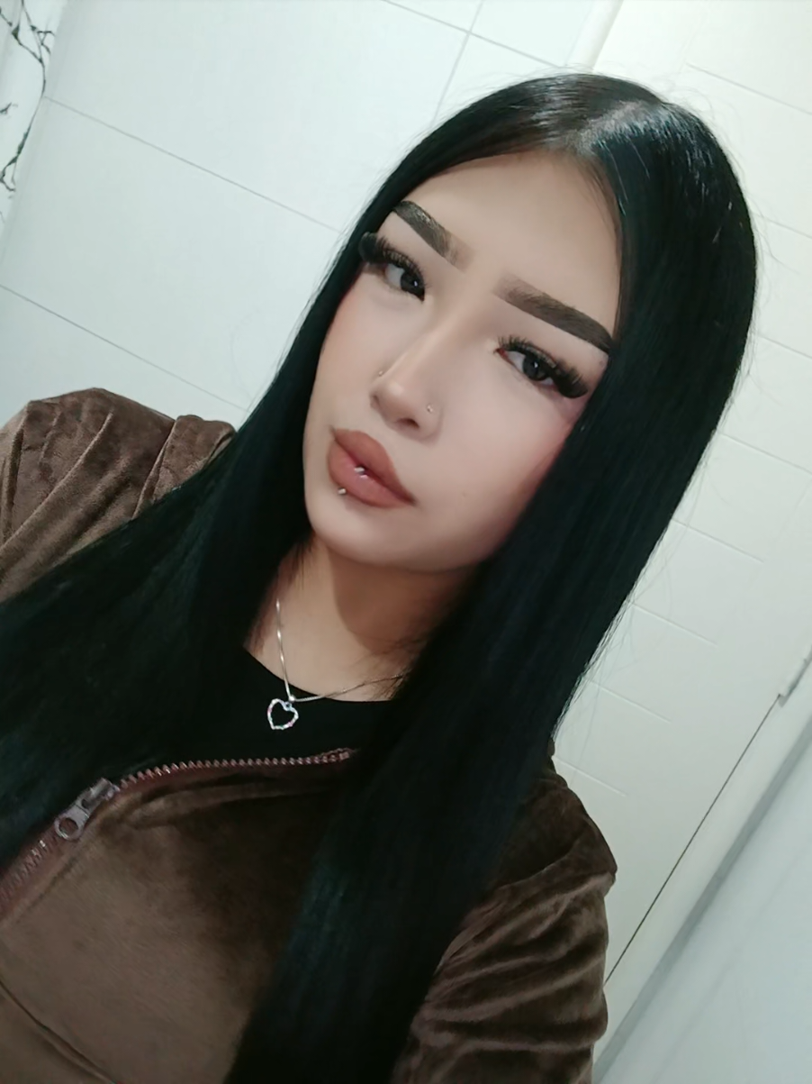 @𝓶𝓲𝓬𝓱𝓮𝓵𝓵 𝓯𝓵𝓸𝓻𝓮𝓼 🗝