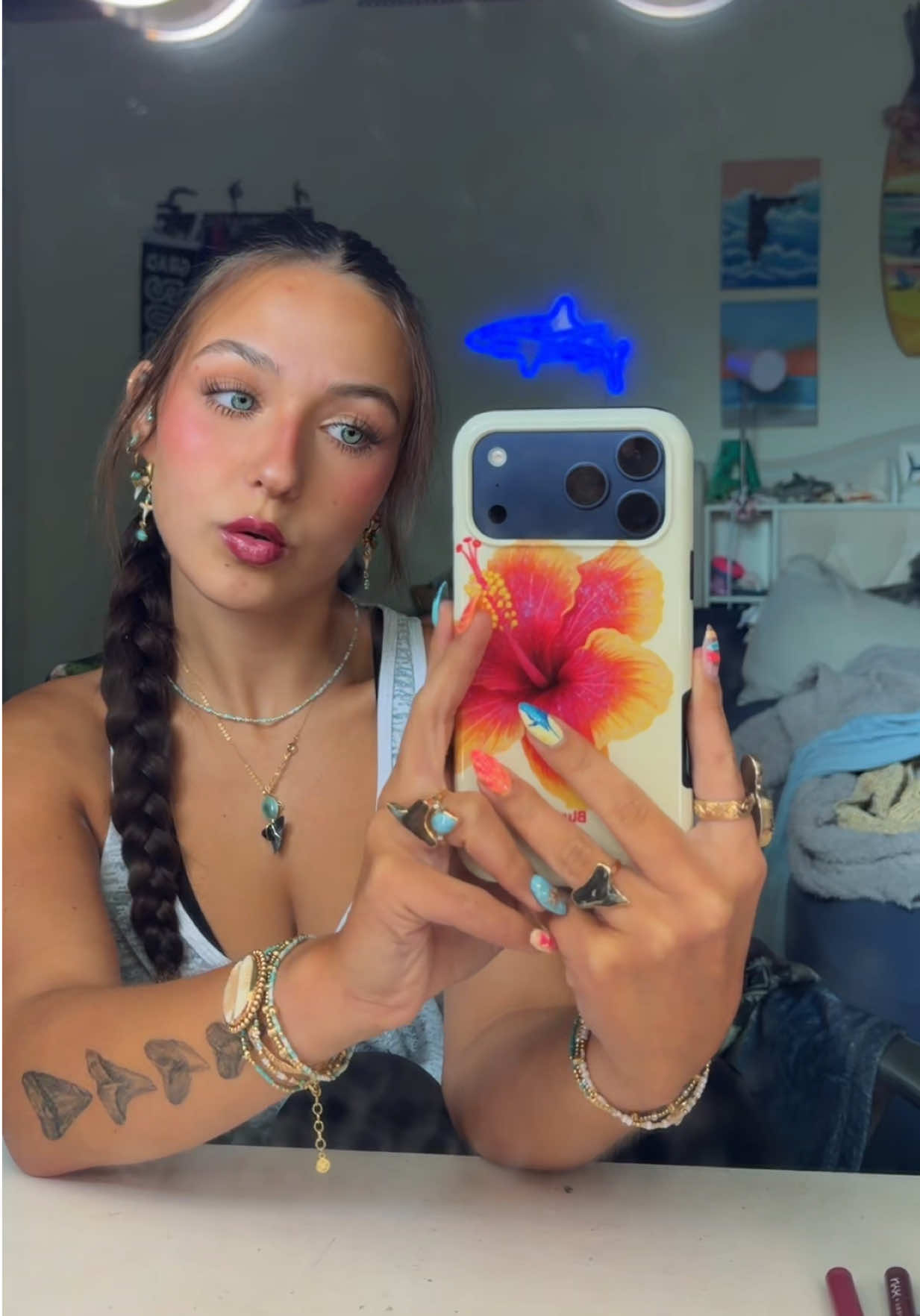@ari🌅🌞🐚🦈