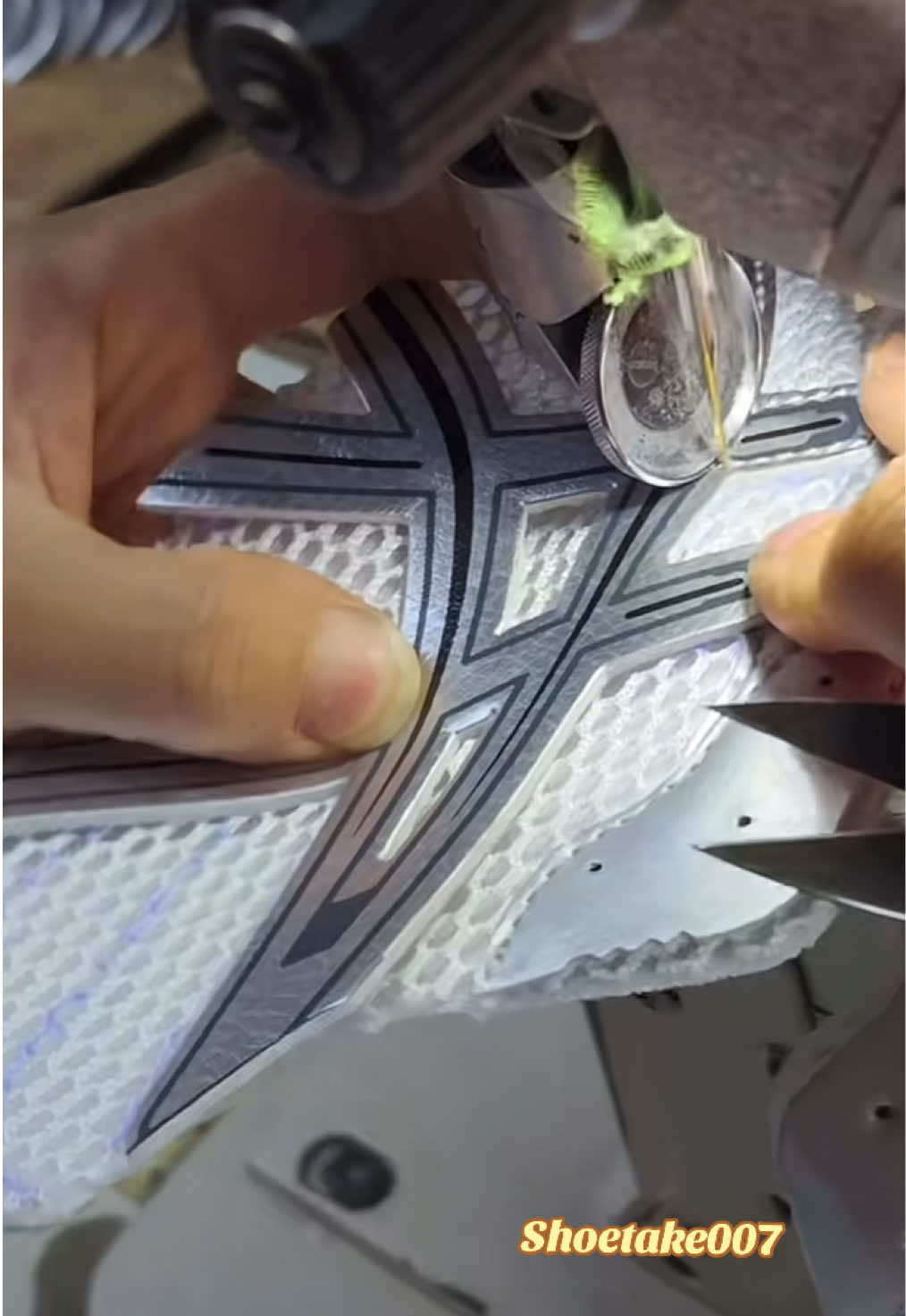@SHOETAKE