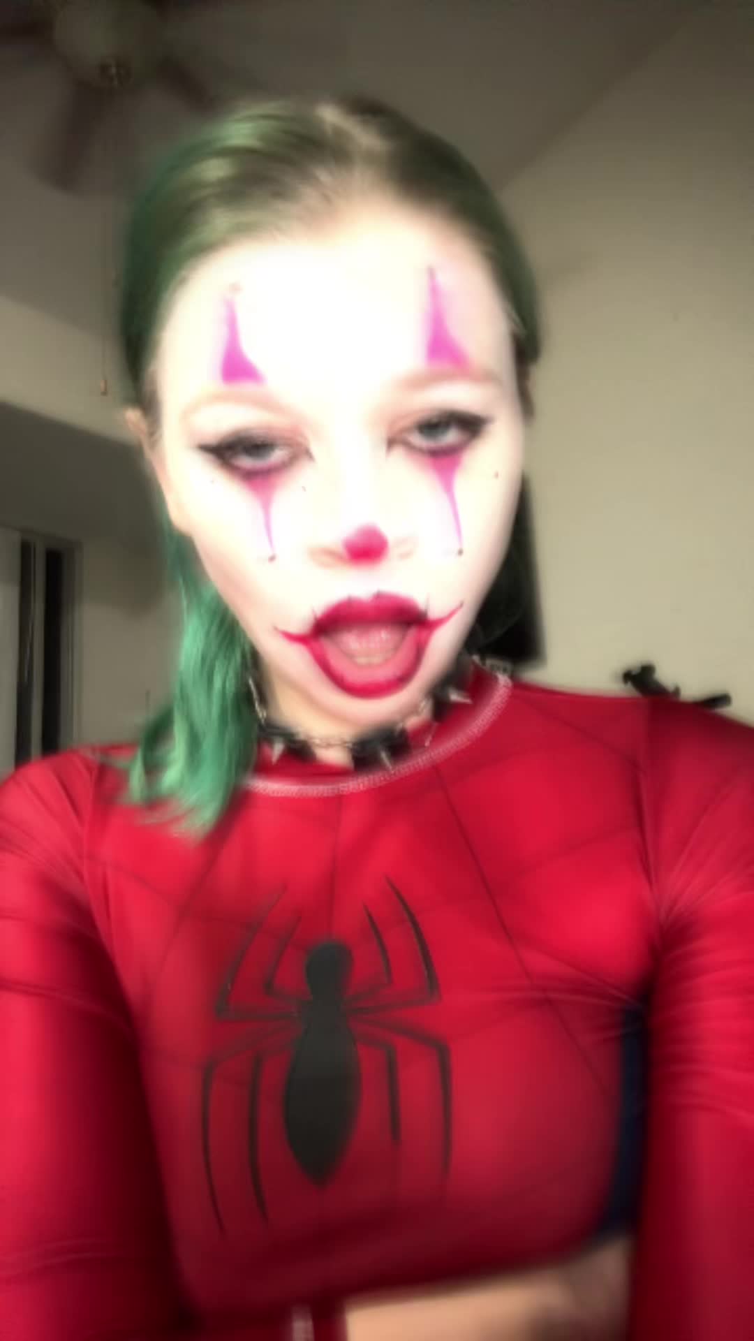@sabrina lux 🦄