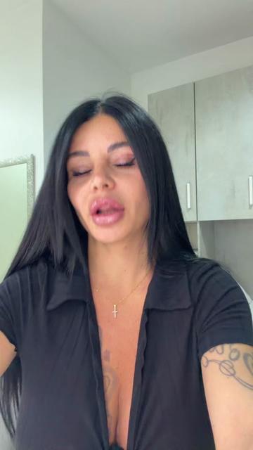 @Helena.