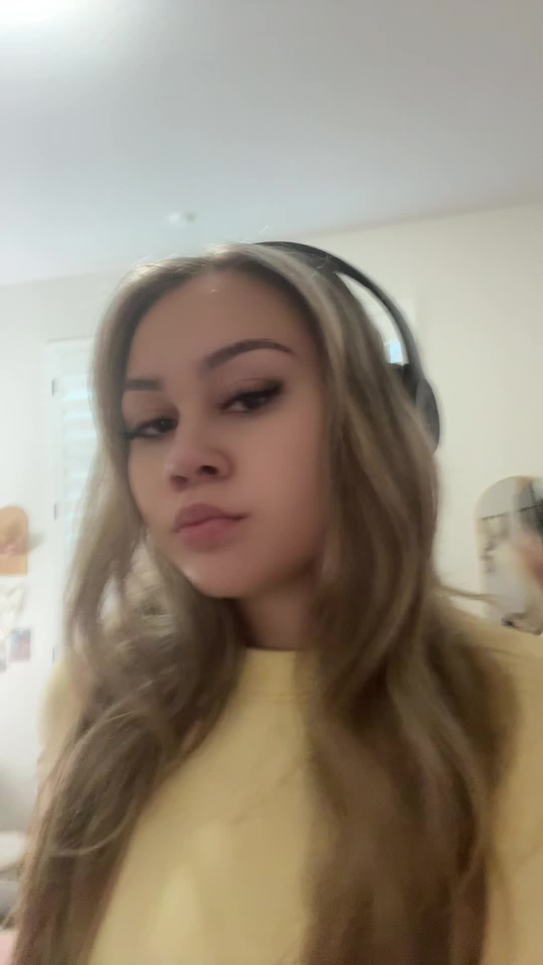 @🪩