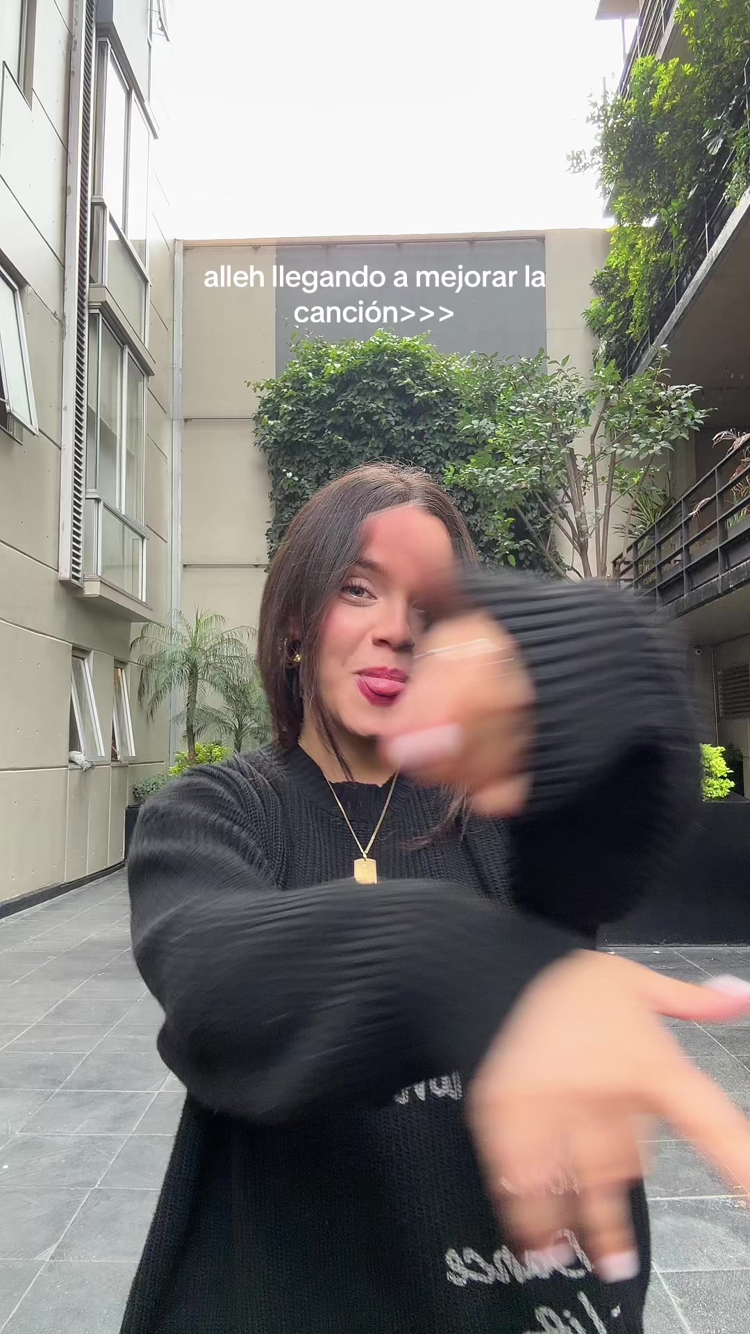 @claudia borjas
