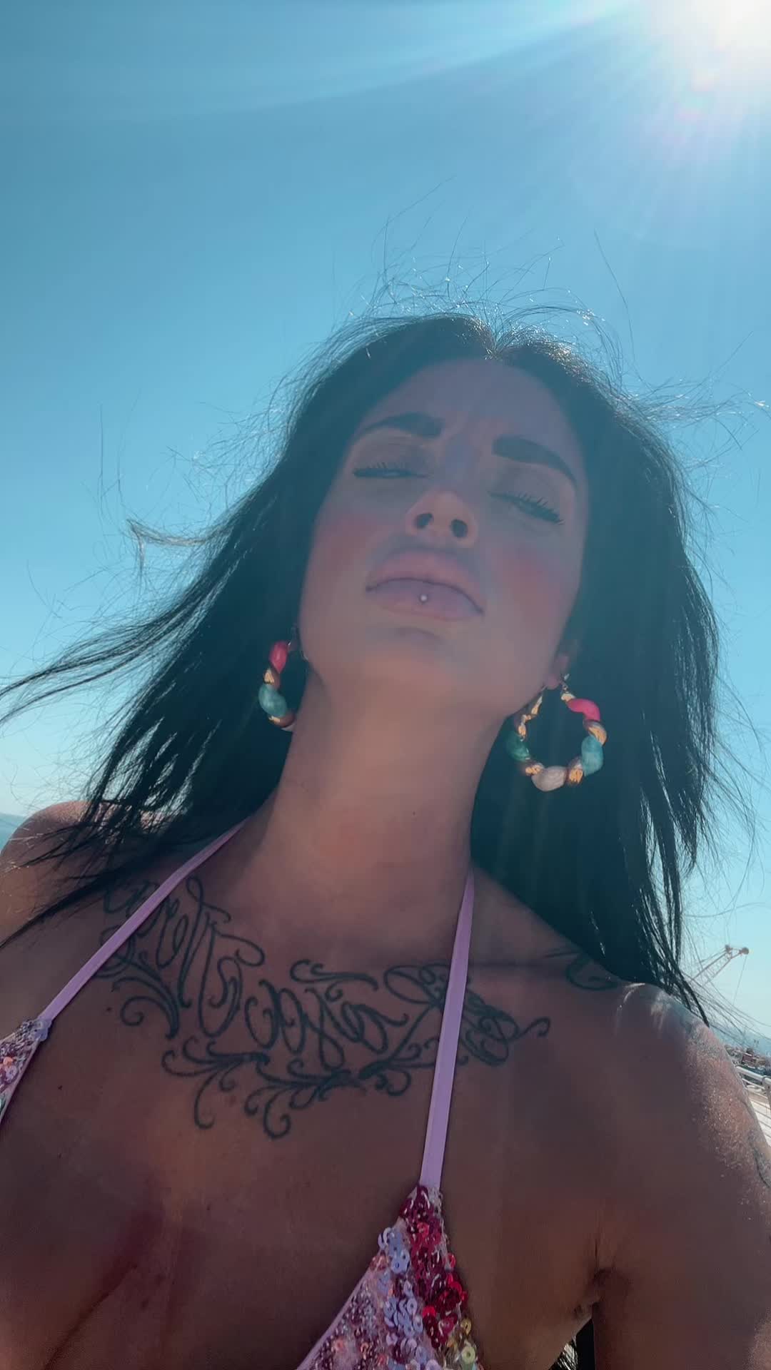 @👑