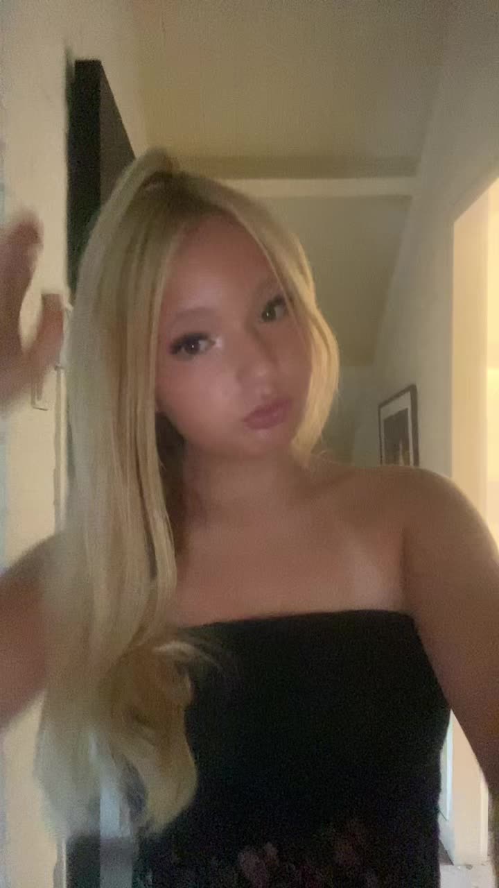 @𝐃 𝐚 𝐯 𝐢 𝐧 𝐚 ꨄ