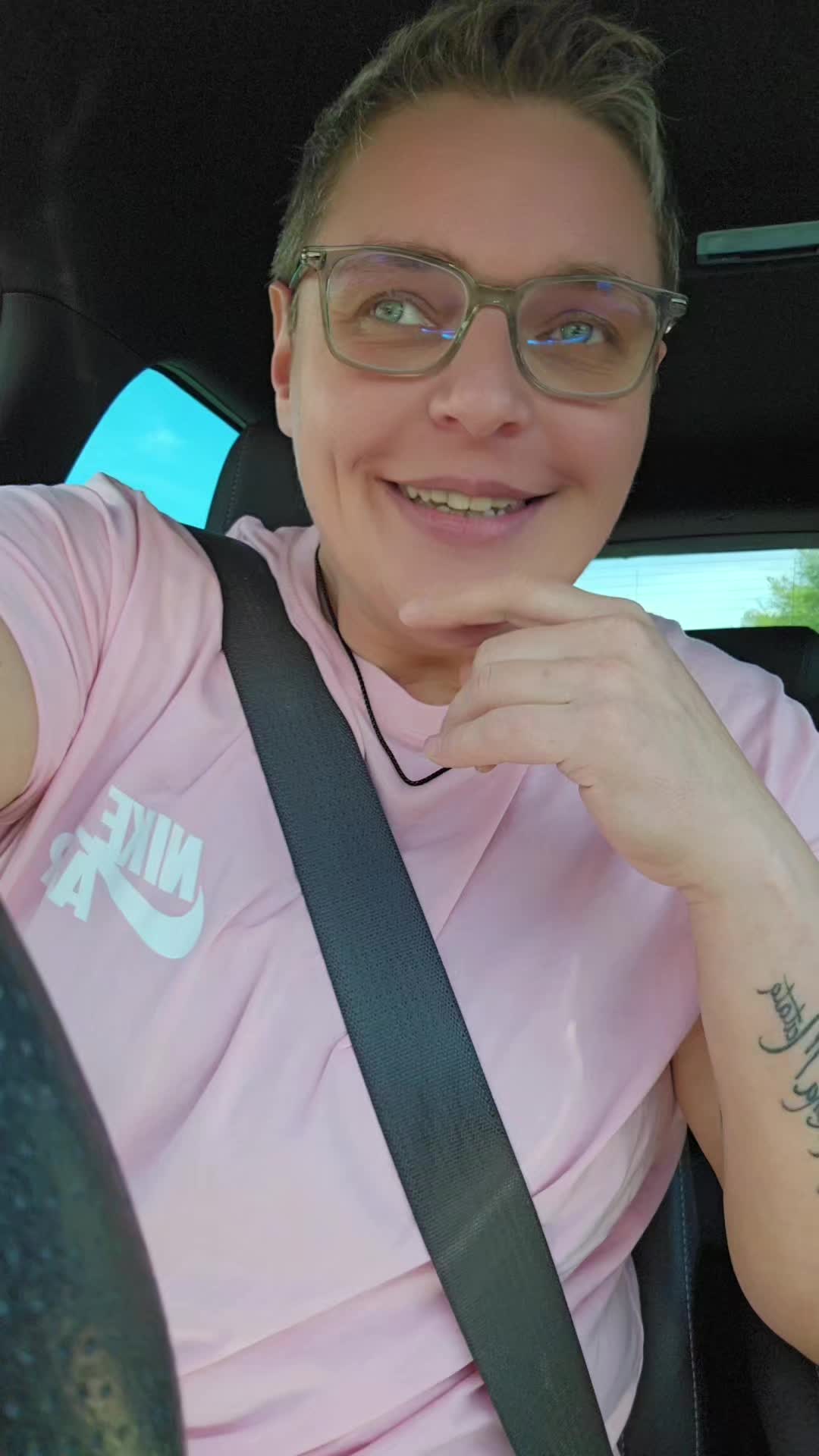 @Martina 🏳️&zwj;🌈