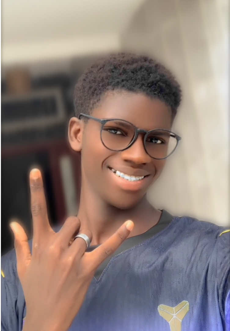 @𖣘🇸🇳𝑩𝑴𝑪💙❤️✪