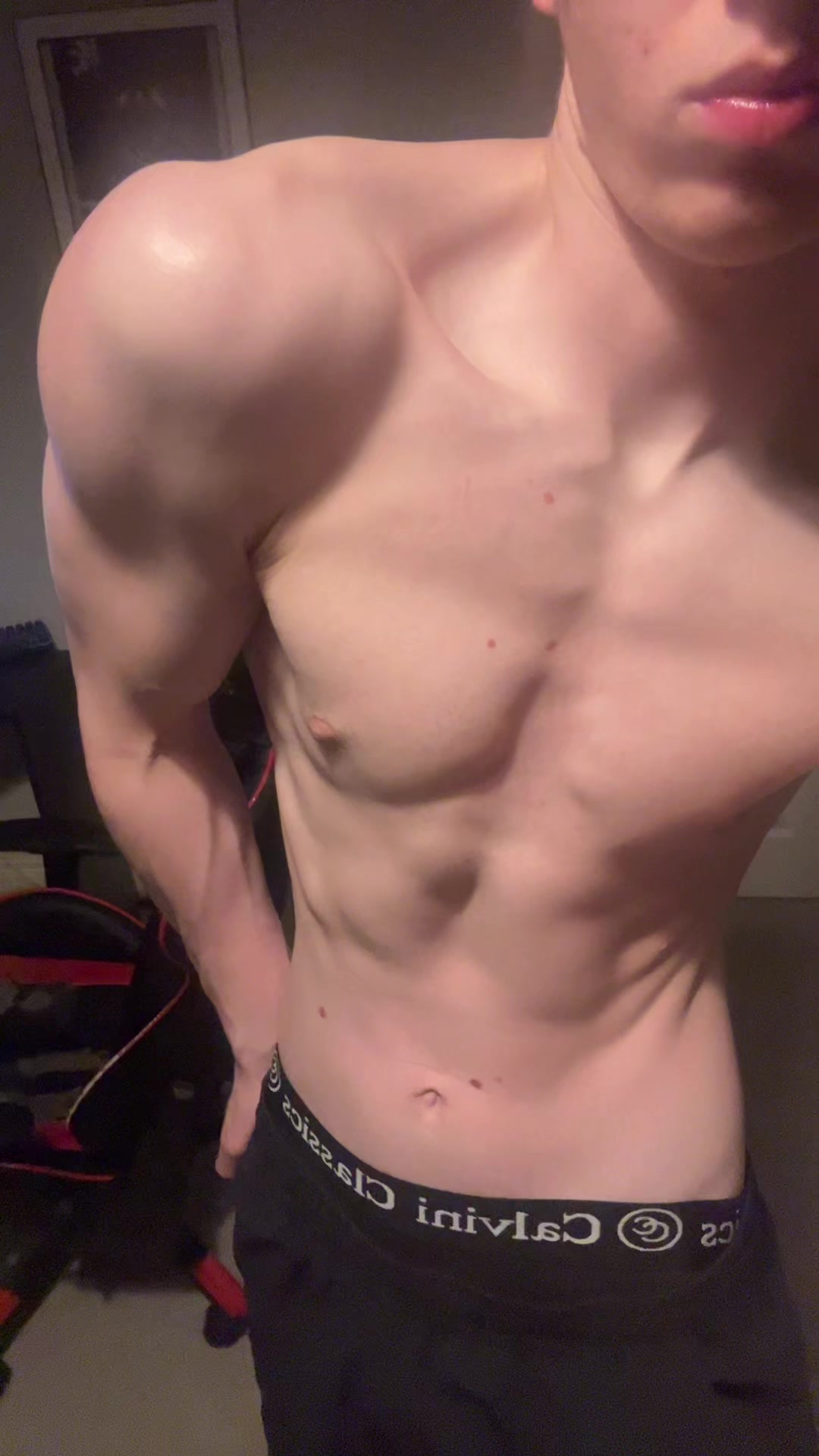 @zhallo