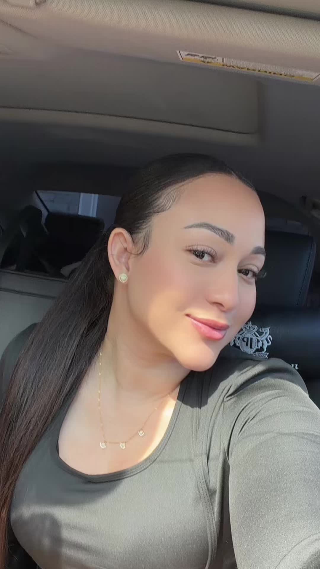 @emelytavv