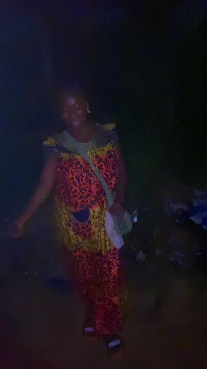@AmakA ponqious