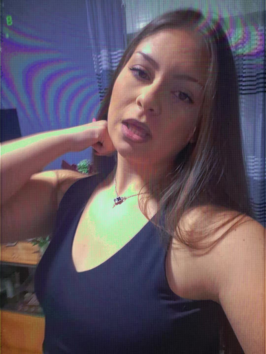 @🫦
