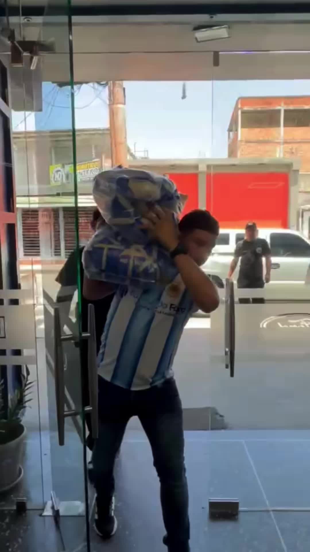 @V&iacute;ctor Aponte