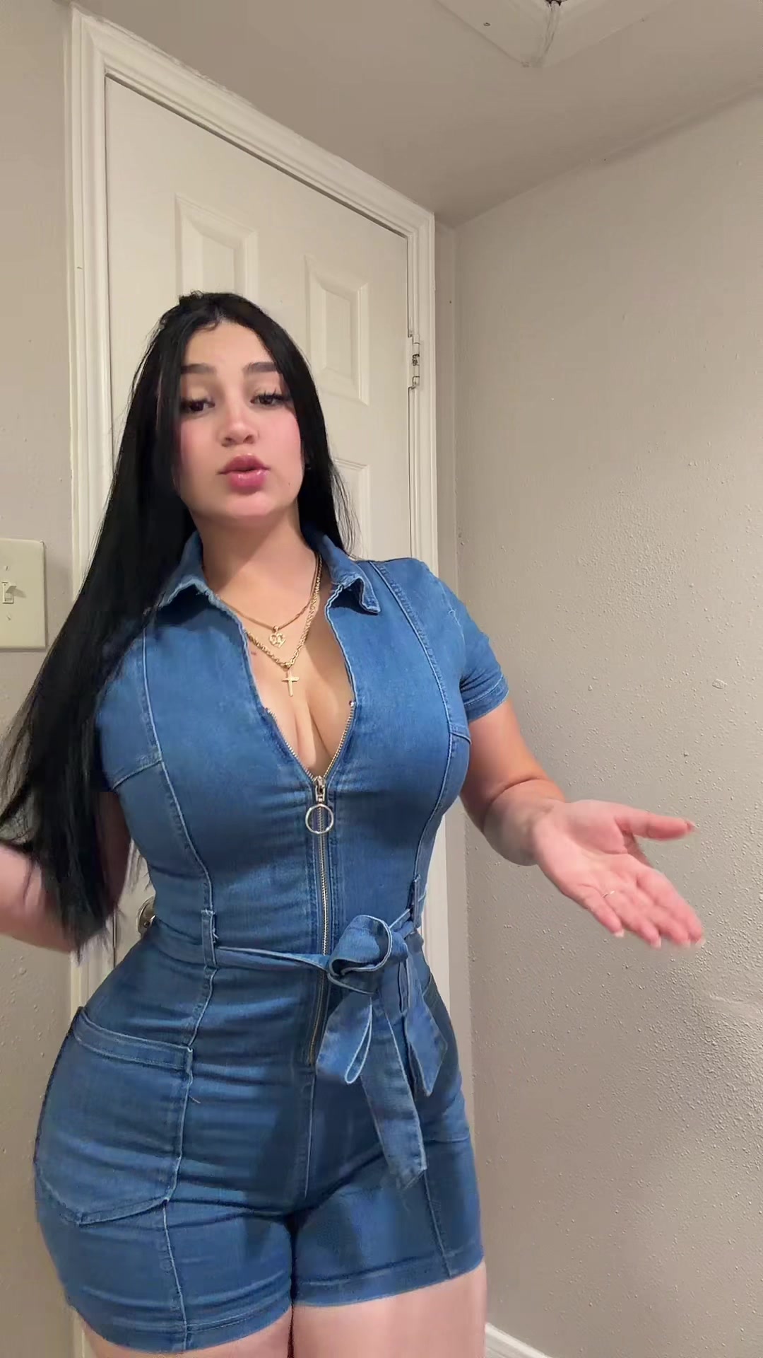 @🖤