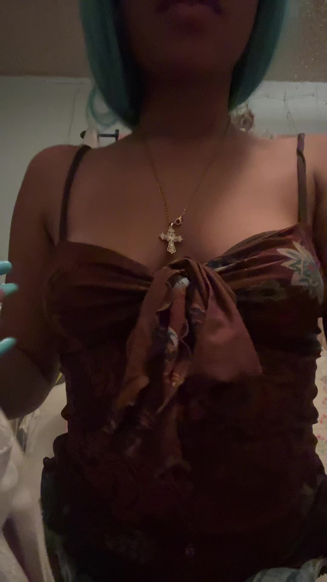 @briah 🦄💚