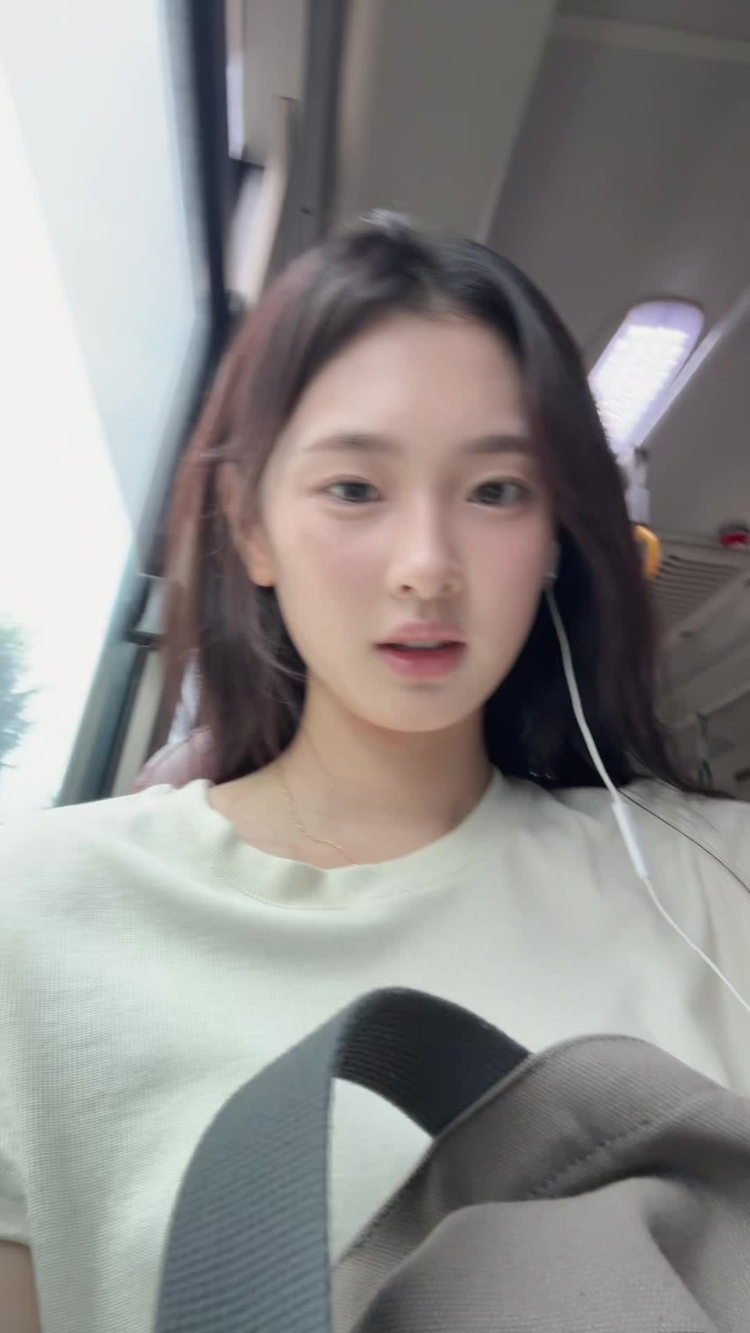 @_april.ten