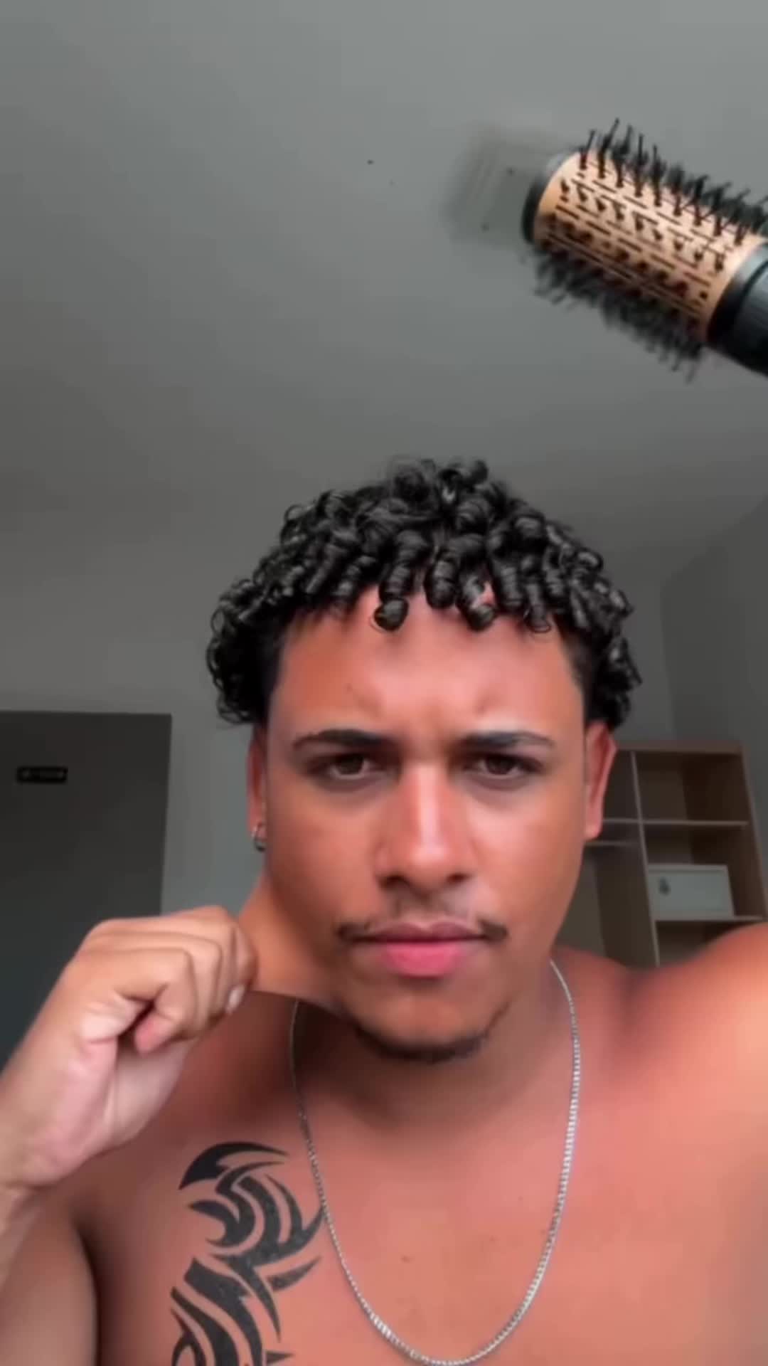 @JuanDeMontreal