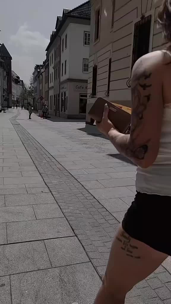 @Toertchen112