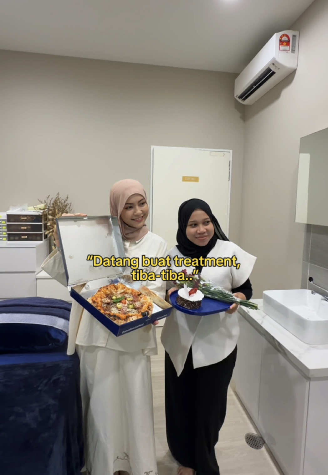 @AINAA