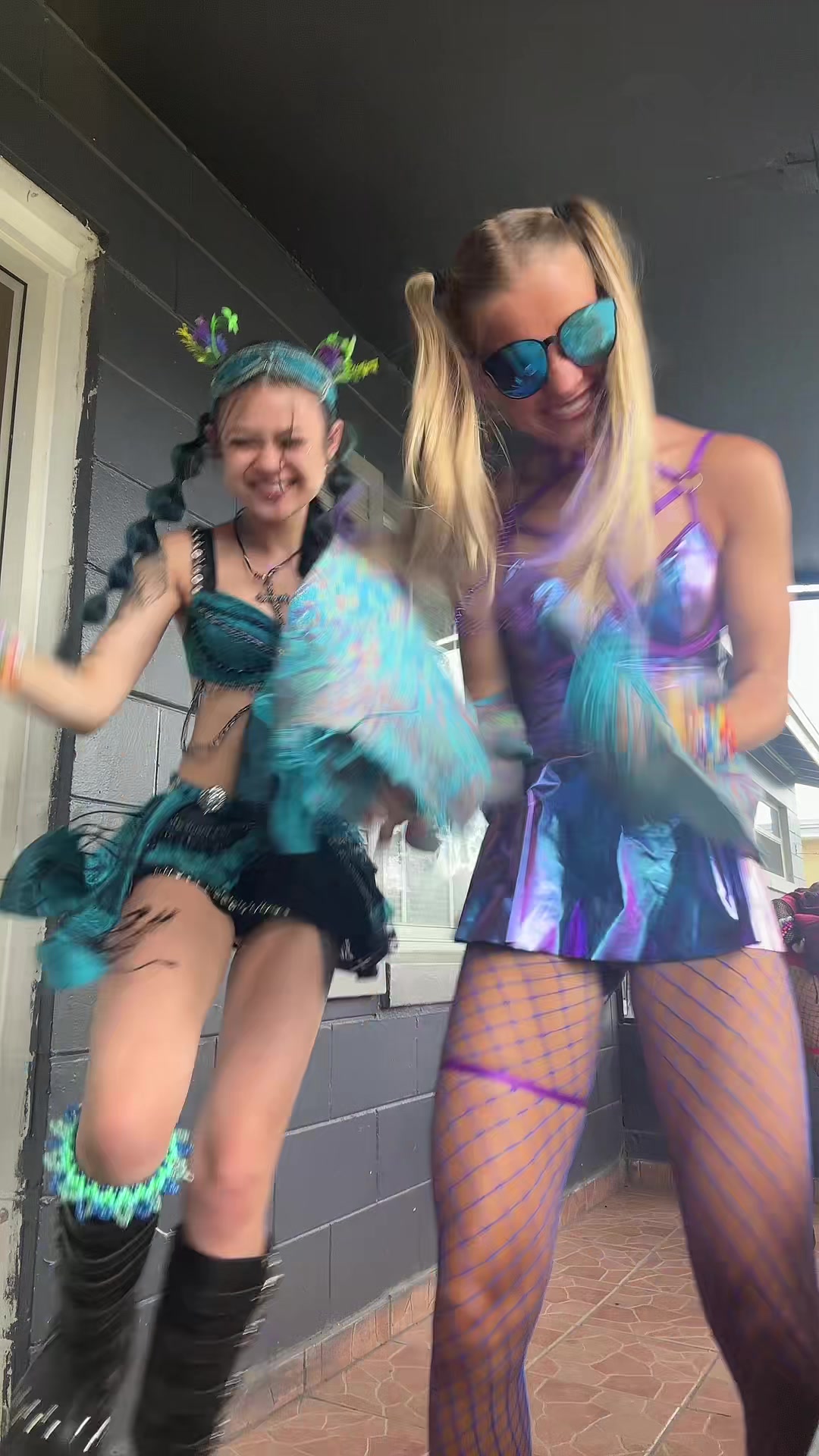 @GG