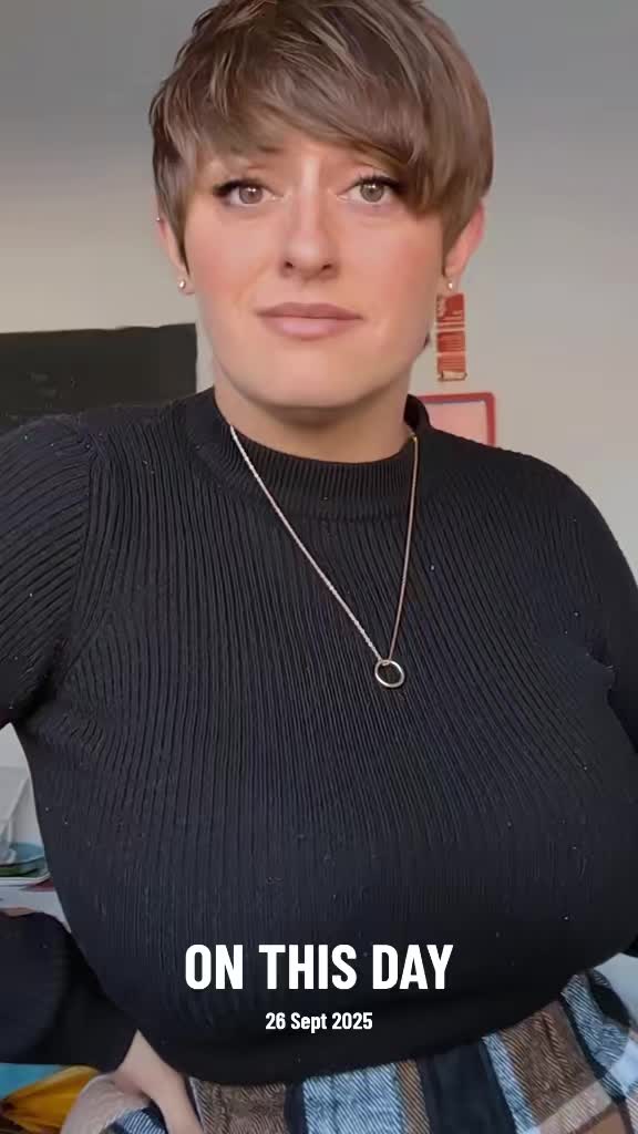 @TheLilPixie 💜